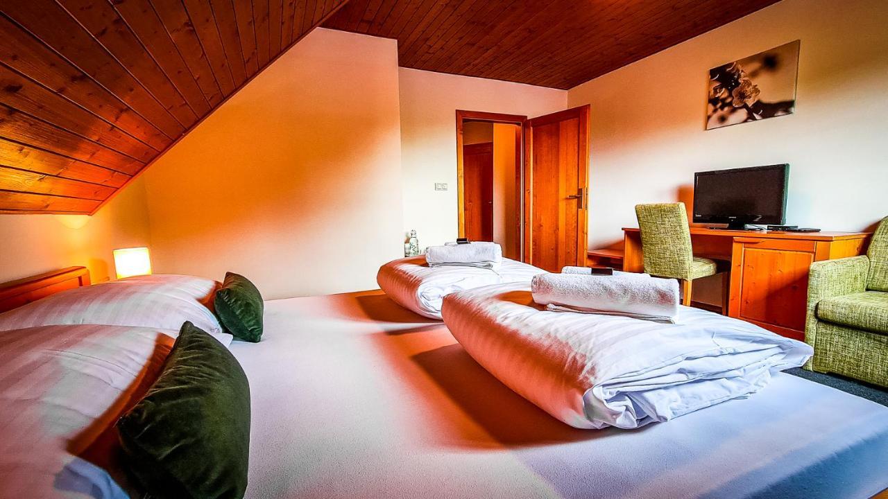 Resort Drevenice Terchova Exterior photo